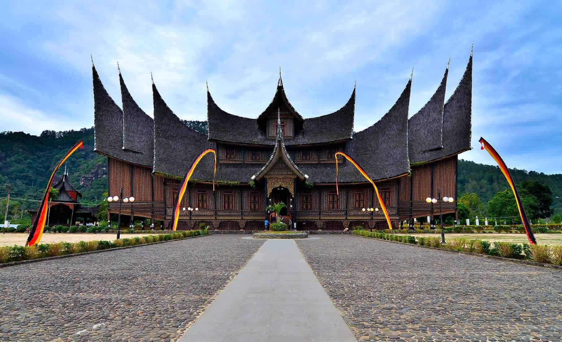 Objek Wisata Istana Basa Pagaruyung